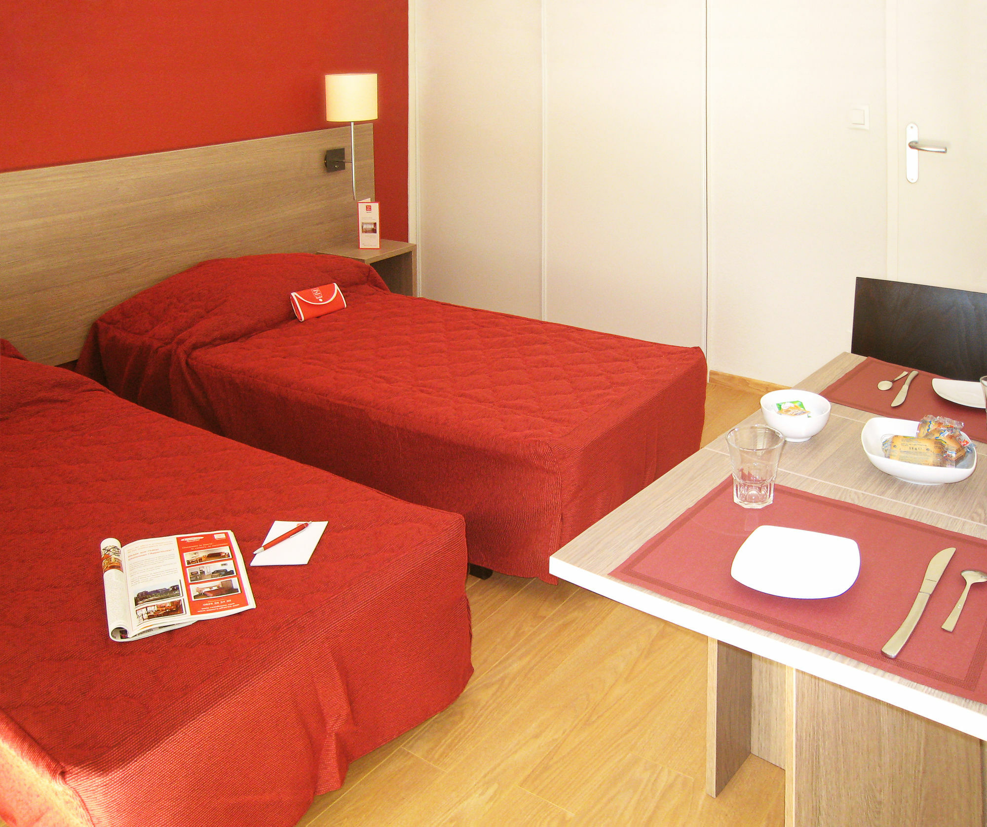 Sejours & Affaires Geneve Gex Les Rives Du Leman Aparthotel Ngoại thất bức ảnh
